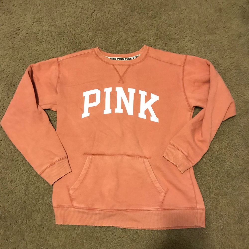 Crew neck burnt orange hoodie with w pocket